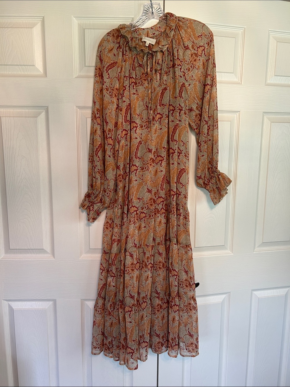 MELLODAY Paisley Long Sleeve Midi Dress in Rust and Beige